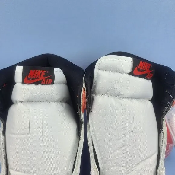 Nike Air Jordan 1 Retro High OG Mens Size 13 Heritage Red White Black 555088-161 - Picture 6 of 16
